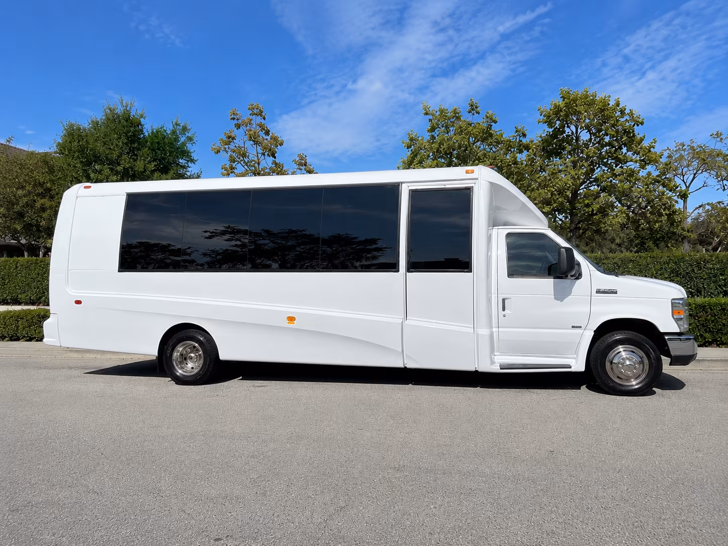 corporate airport transfer buses between roswell and hartsfield jackson atl