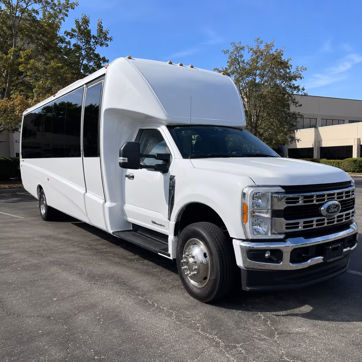 corporate event and conference shuttle buses in roswell