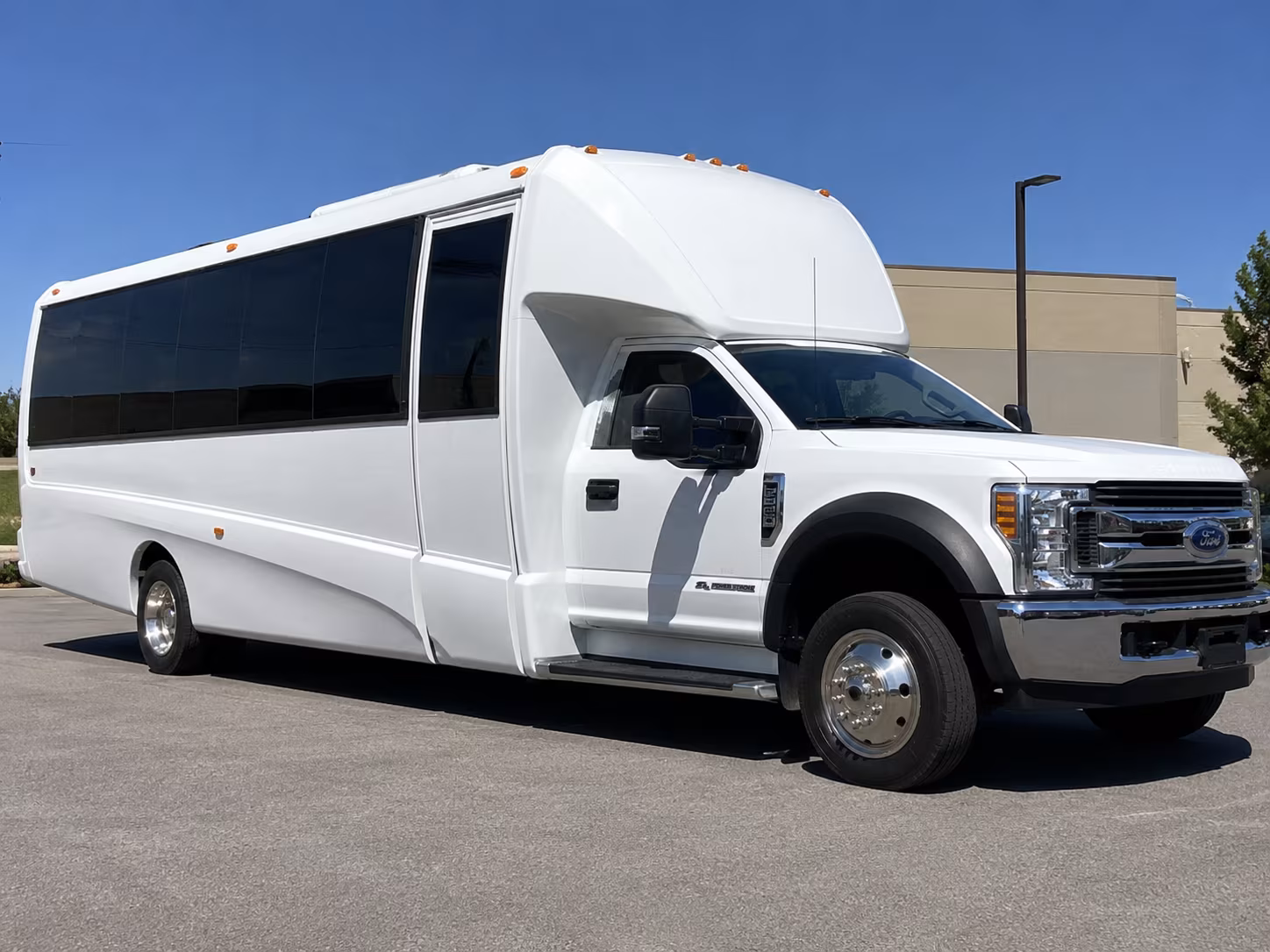 homecoming bus rentals for roswell georgia students