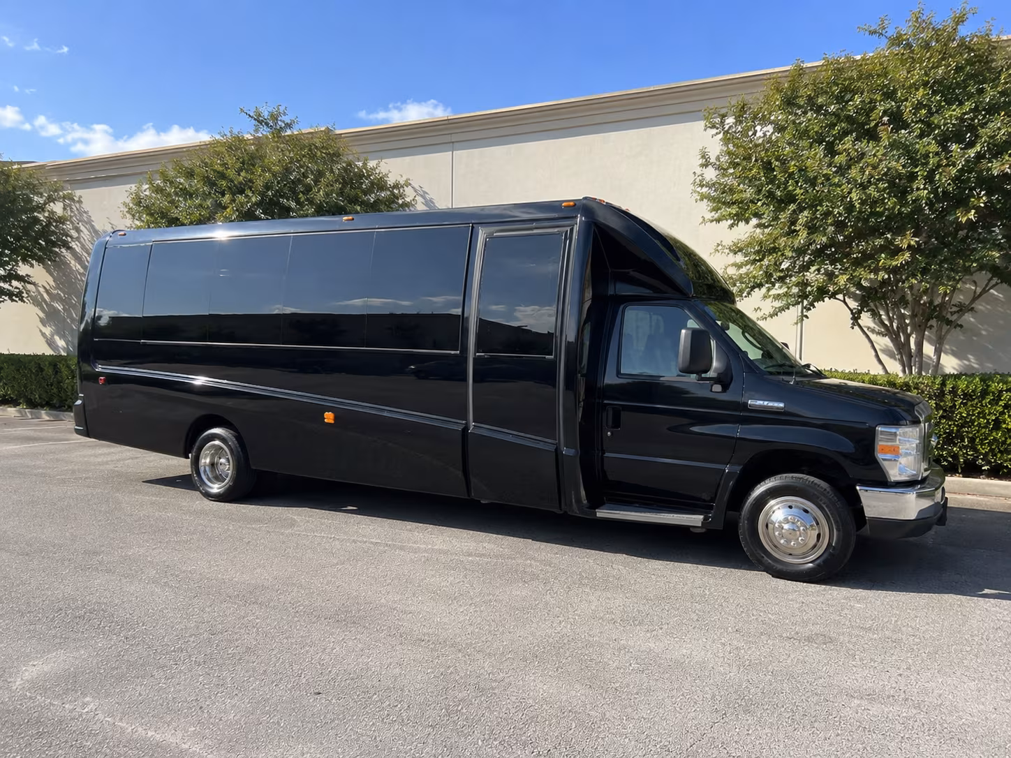 party bus rentals for roswell high school prom night