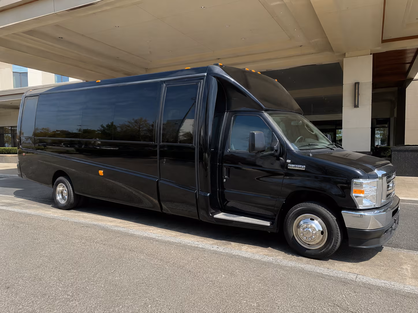 party buses to state farm arena concerts from roswell