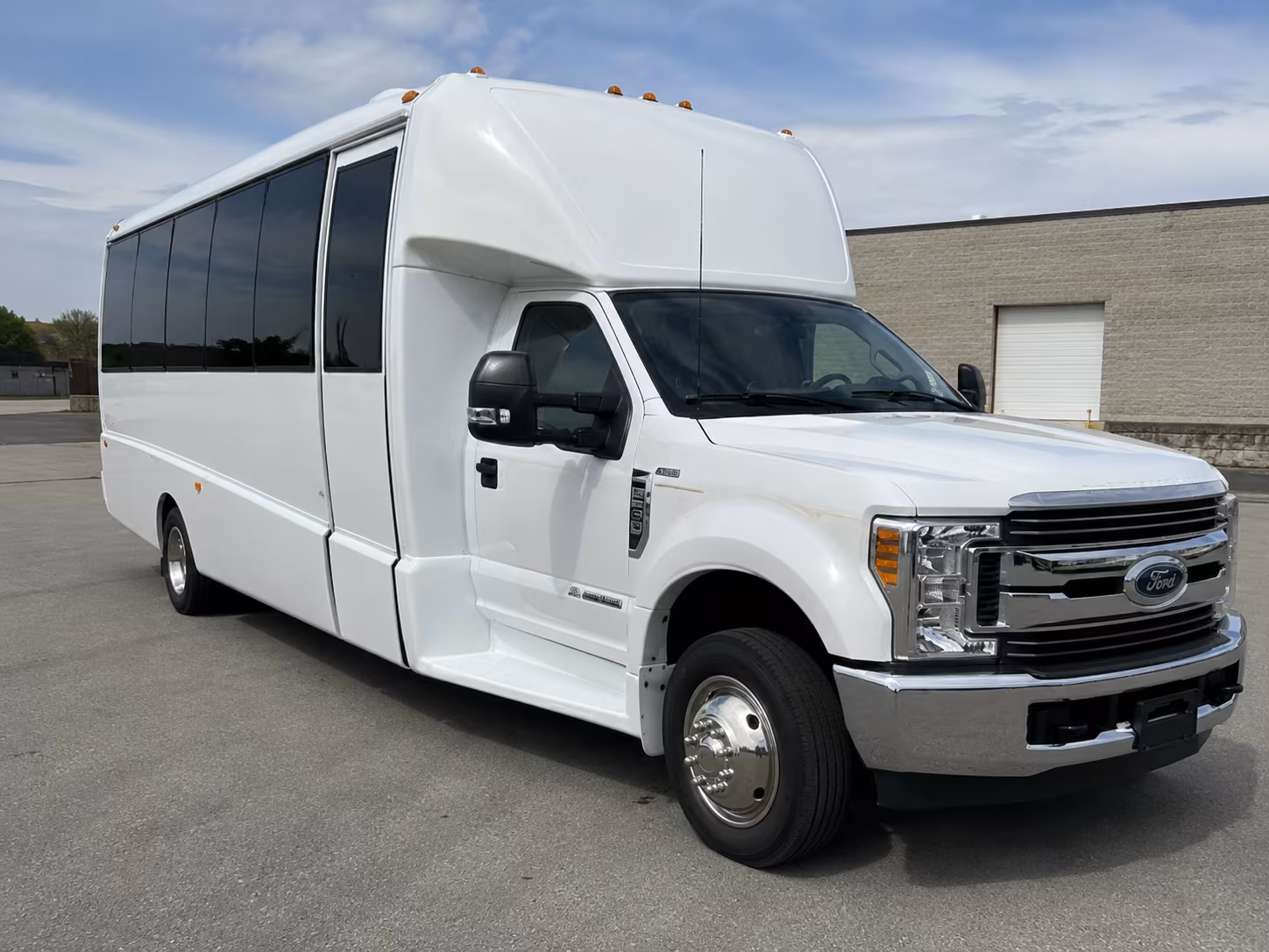 rent a bus in roswell for milton and centennial high school prom groups