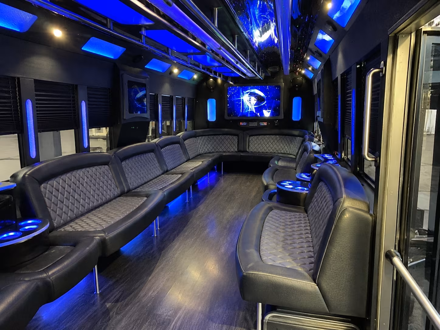 roswell 28 passenger party bus interior