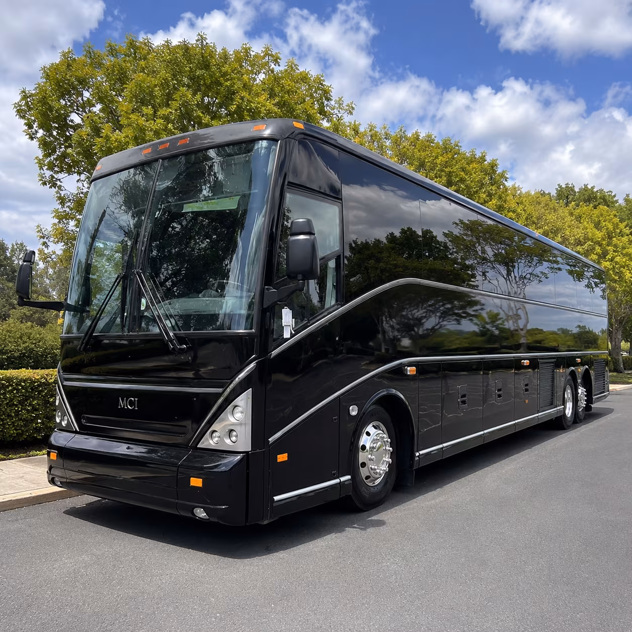 shuttle buses between roswell and atlanta s marta stations